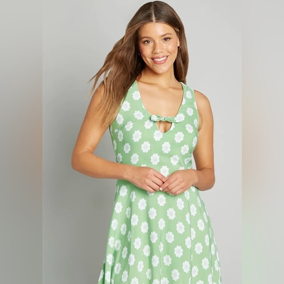 ModCloth Size 12 “Marketing My Words” A-Line Dress NWT - Picture 2 of 7